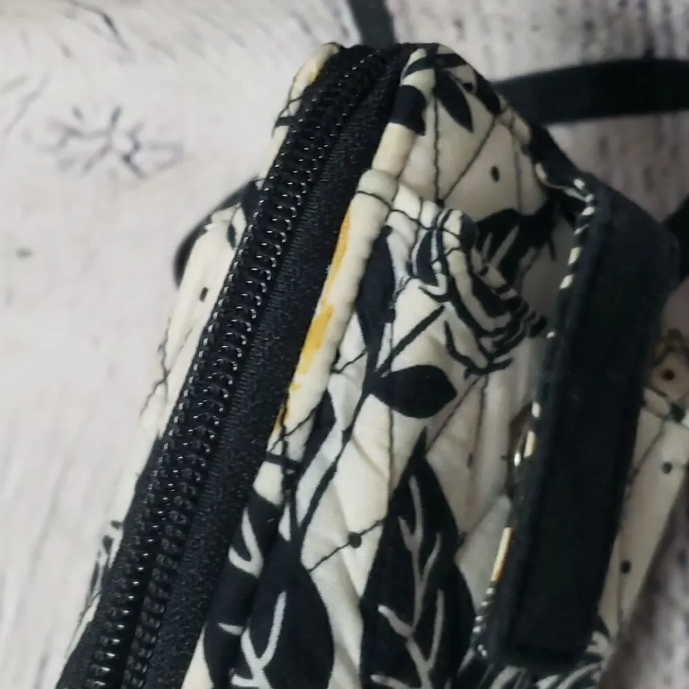 Bella Taylor Wallet/Phone Holder‎